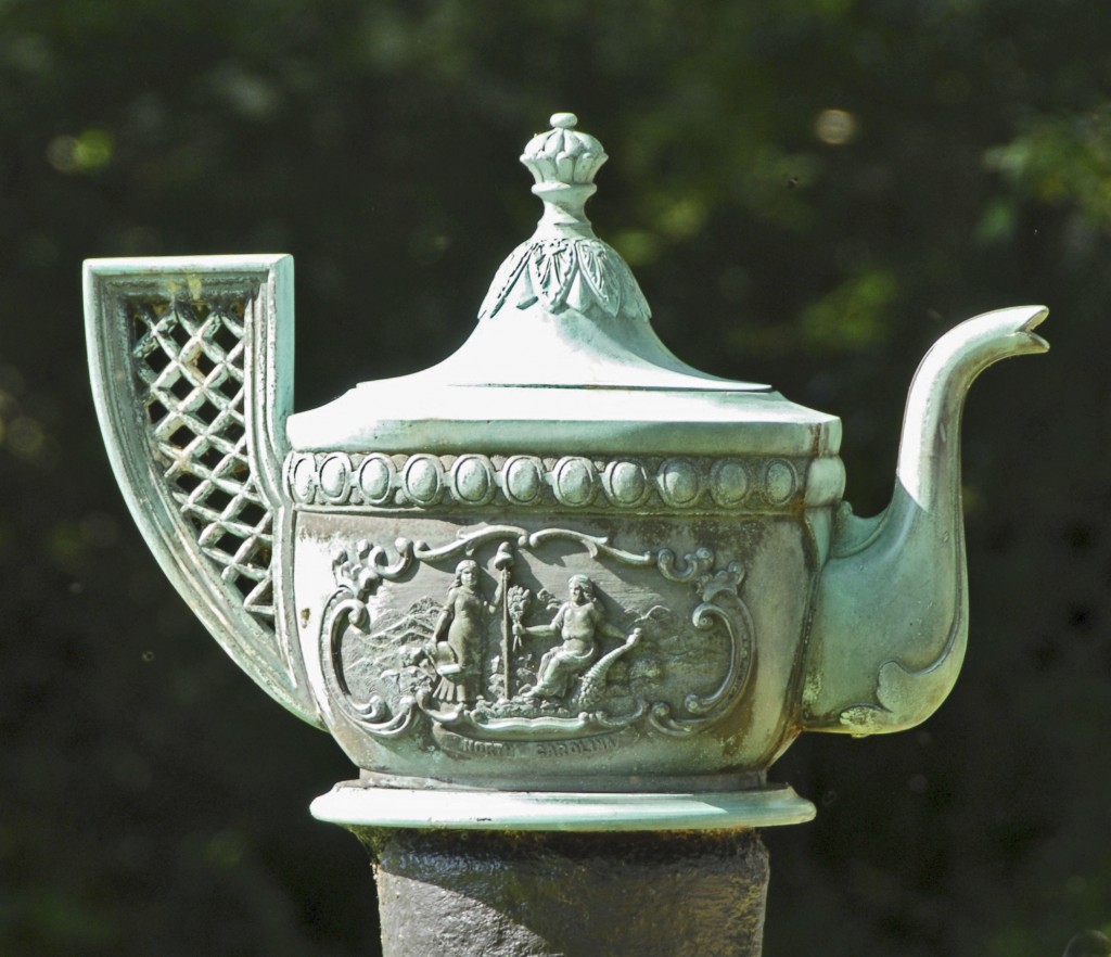 museum-trail-1905-edenton-teapot